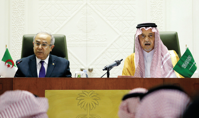 السعودية تدعو الى الحزم في مواجهة النظام السوري