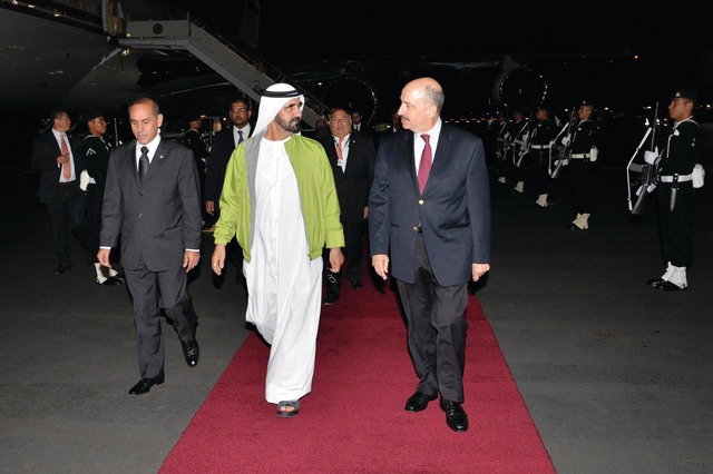 محمد بن راشد: الأمم الناجحة تمد يدها للجميع من أجل خير شعوبها