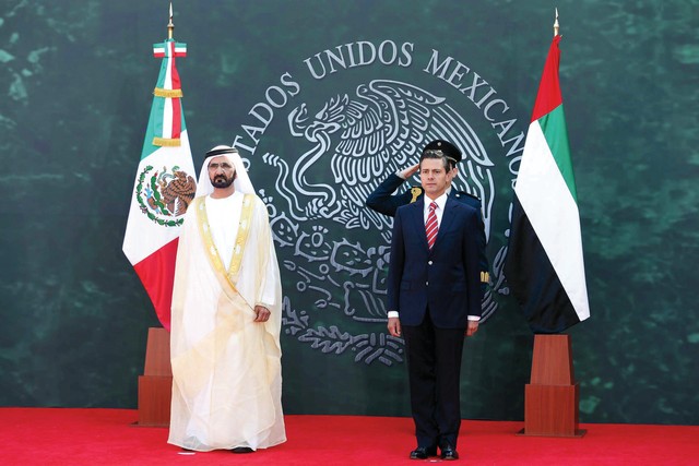 "نائب رئيس الدولة والرئيس المكسيكي خلال مراسم الاستقبال"