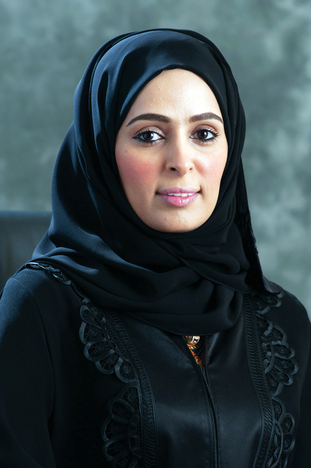 "لبنى المهيري"