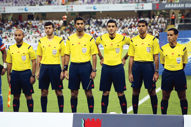 "الإشادة بطاقم مباراة نهائي كأس الخليج العربي \tالبيان"