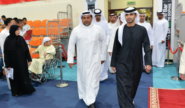 "منصور بن محمد يشهد حفل تكريم اللجان"