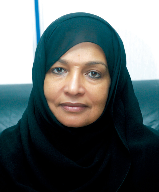 "عائشة سلطان"
