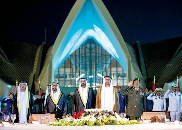 "محمد بن زايد وهزاع وحمدان بن زايد ومحمد البواردي وحمد الرميثي خلال الحفل\t\t\t\t\t\t\t\t\t\t\t\t\t\t\t\t وام"