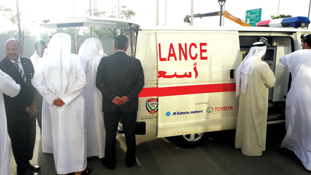 "سيارات إسعاف مجهزة لدعم أندية الهواة البيان"