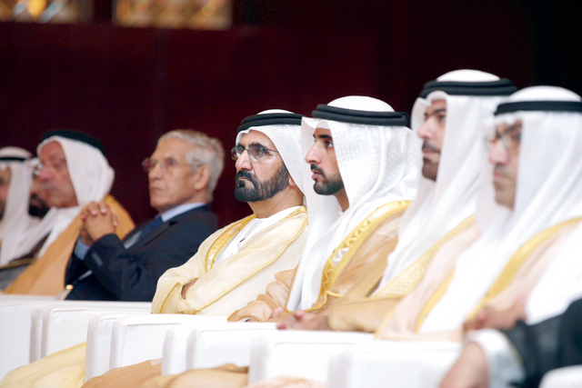 "محمد بن راشد وحمدان بن محمد ومحمد القرقاوي وعبدالرحمن العويس وعبد الغفار حسين"