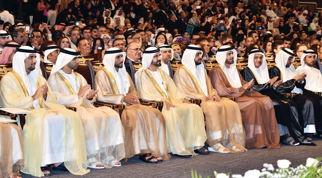 "محمد بن راشد وحمدان ومكتوم ومنصور بن محمد ومحمد بن مكتوم ومحمد القرقاوي والقطامي وخليفة سليمان والسبوسي تصوير ــ محمد هشام"