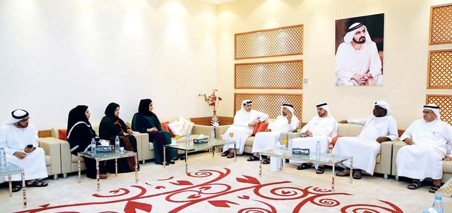 "أسرة »البيان« تستقبل وفد المجلس الوطني للإعلام \t\t\t\t\t\t تصوير ــــ حصة إسماعيل"