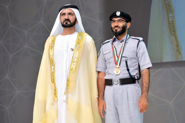"..وخليل الحوسني"
