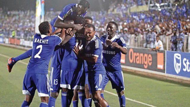 "فرحة نجوم الهلال بهدف النصر الغالي في شباك مازمبي البيان"