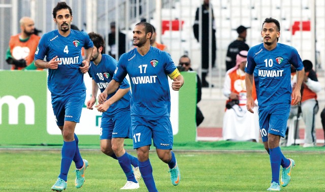 "الأزرق يستعد لمبارياته الودية الخارجية أرشيفية"