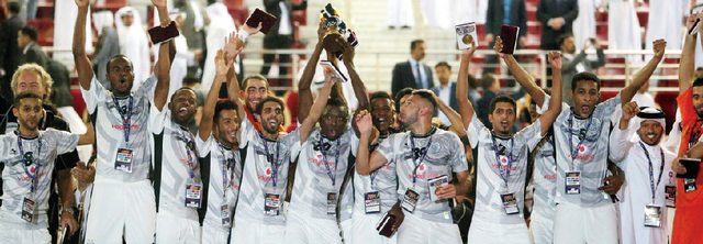 "لاعبو نادي السد محتفلين بلقب كأس أمير قطر المصدر"