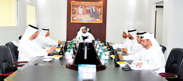 "جانب من اجتماع مجلس الشارقة \t\t البيان"