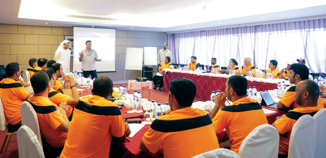 "من دورة رخصة المدربين في أبوظبي \t البيان"