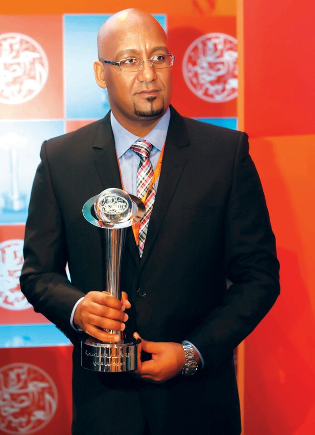 "عمر عزبي"
