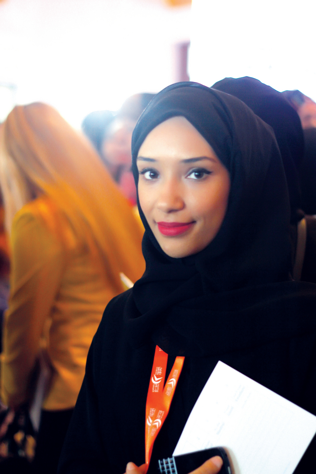 "فاطمة المهيري"