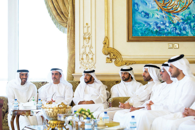 "نهيان وسيف بن زايد وأحمد بن بطي وعبد الله بن محمد وأحمد بن سيف وراشد بن حمدان ونهيان بن سيف"