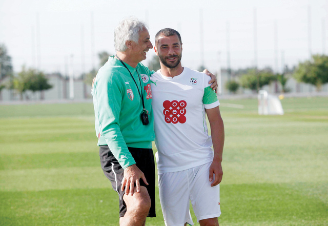 "أجواء من التفاؤل في معسكر منتخب الجزائرأف ب"