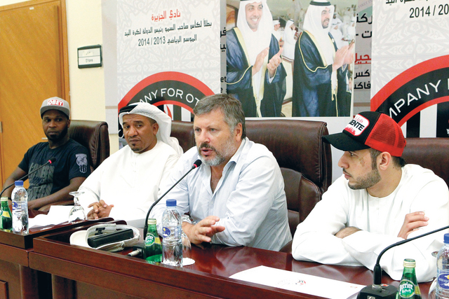 "خلال المؤتمر الصحافي لتقديم غوميز المدرب الجديد ليد الجزيرة"