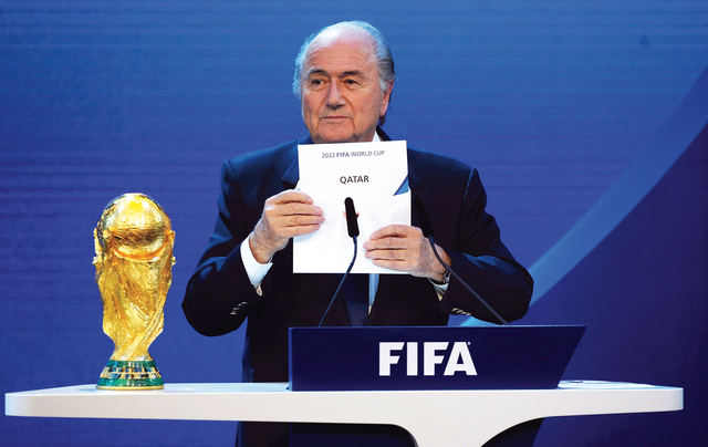 «فيفا» لا يستبعد إعادة التصويت لمونديال قطر