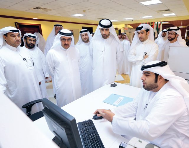 "المدير العام يتفقد المحاكم ويتابع سير العمل"
