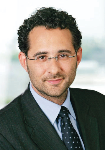 "عبد العزيز الياقوت"