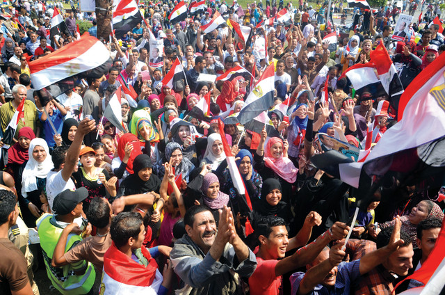 "لقطة من احتفالات المصريين بتنصيب السيسي رئيساً\t البيان"