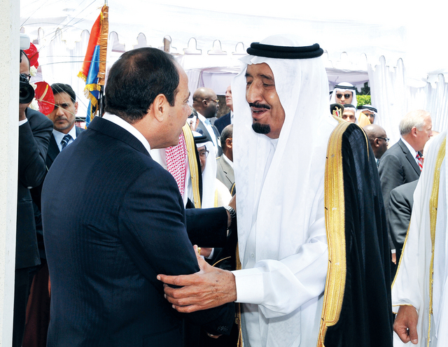 "السيسي يتلقى تهنئة ولي العهد السعودي الأمير سلمان بن عبدالعزيز\tأ.ب"