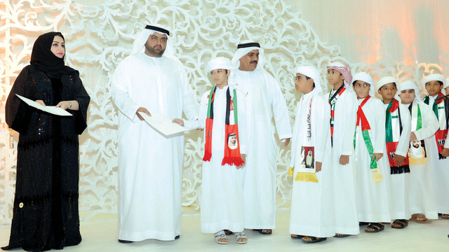 "محمد بن حمد الشرقي لدى تكريم الأوائل\tوام"