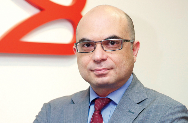 "ياروب ساخنيني: استهلاك الوسائط عبر الاجهزة المحمولة تحد كبير"