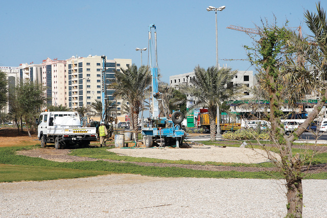 "اقامة جسر بدلا عن دوار الاتحاد \t\t\t\t\t\t\t تصوير: غلام كاركر"