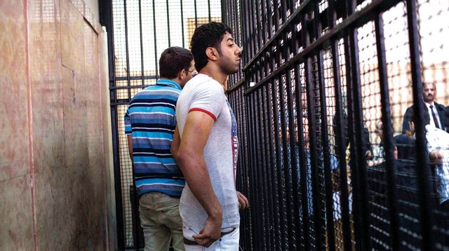"مشهد من جلسة محاكمة متحرشين اثنين في القاهرة\tإي بي إيه"