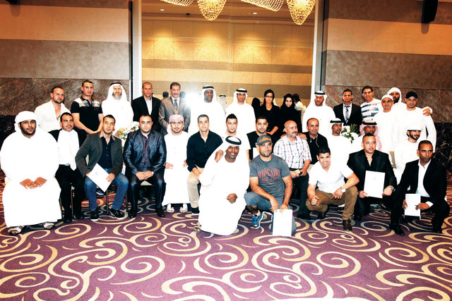 "حكام الملاكمة ولقطة تذكارية عقب انتهاء الدورة \t\t\t البيان"