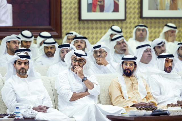 "محمد بن زايد وطحنون بن محمد ونهيان بن زايد وحامد بن زايد  خلال المحاضرة"
