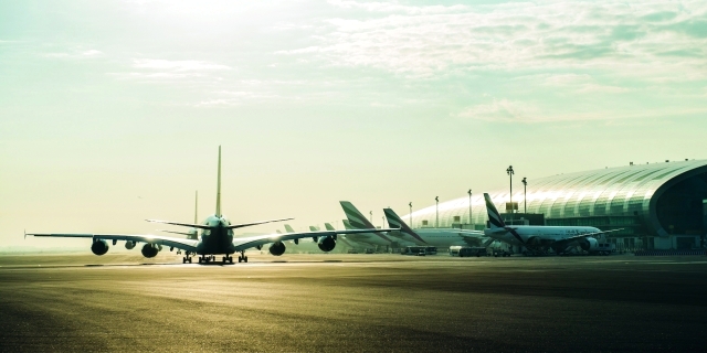 "يواصل مطار دبي توسعه على مدى أكثر من عقد من الزمن\tالبيان"