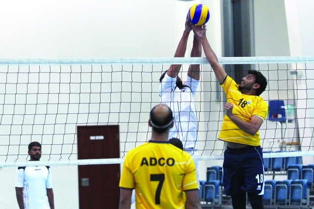 "من مباريات الطائرة في دورة ازدهار الوطن البيان"