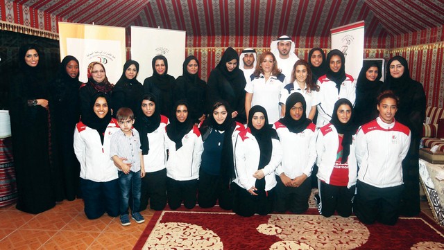 "من مراسم تكريم منتخب السيدات لكرة السلة\tالبيان"