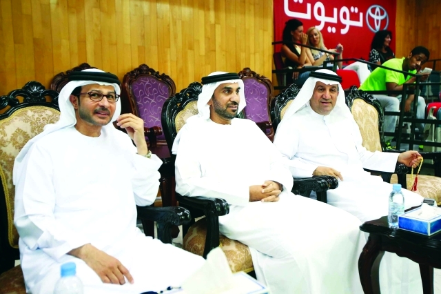"الشيخ حامد بن بطي ال حامد خلال حضورة بطولة الملاكمة في بطولة نادي ضباط القوات المسلحة الثامنة عشر المفتوحة في نادي ضباط القوات المسلحة بابوظبي . يوليو 06 2014 . تصوير مجدي اسكندر"