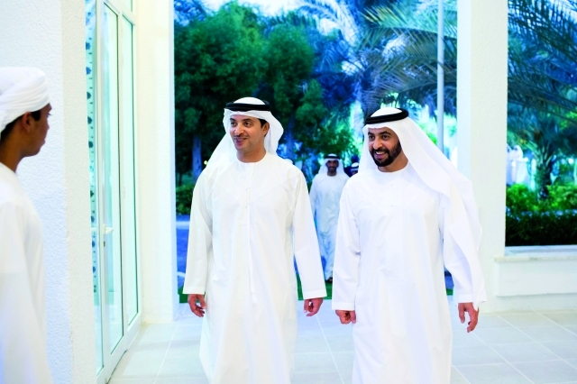 "حمدان وهزاع بن زايد"