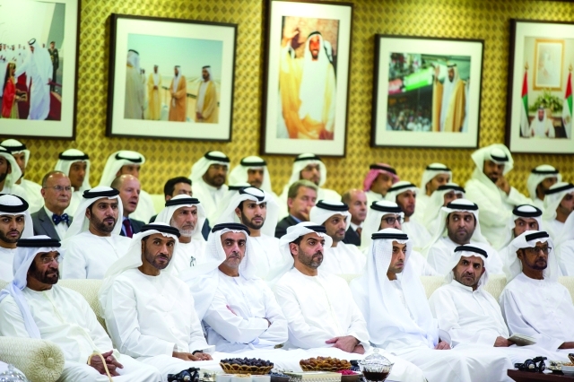 "سيف بن محمد وسيف ونهيان وحامد بن زايد وخالد بن محمد بن زايد وأحمد بن سيف بن محمد"