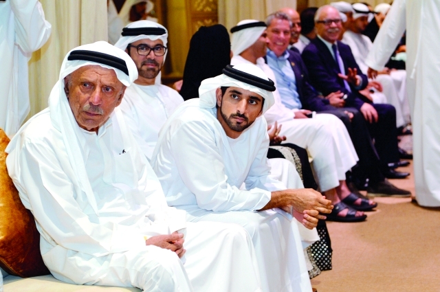 "حمدان بن محمد ومحمد القرقاوي وعبد الغفار حسين والإعلاميون"