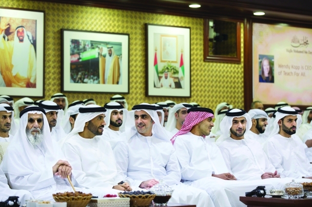 "سيف ونهيان بن زايد ومبارك المنصوري ونهيان بن سيف ومحمد بن حامد وطارق القاسمي"