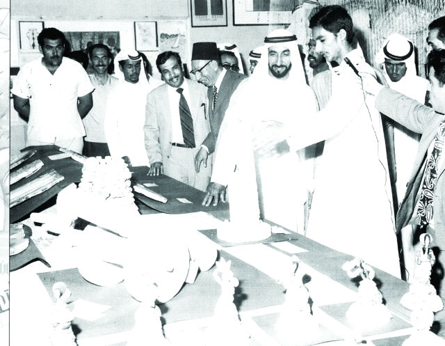 "زايد أولى التعليم والتراث أهمية كبيرة"