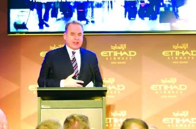 "هوجن في المؤتمر الصحافي"