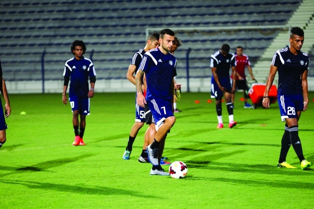 "إيفان تريكوفسكي خلال تدريبه الأول مع النصرتصوير - عاطف الغمري"