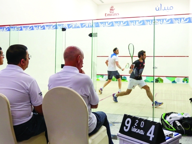 "المصري رامي عاشور المصنف الرابع عالمياً في الاسكواش"