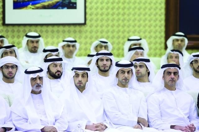 "سيف وعمر وخالد بن زايد ونهيان بن مبارك خلال المحاضرة"