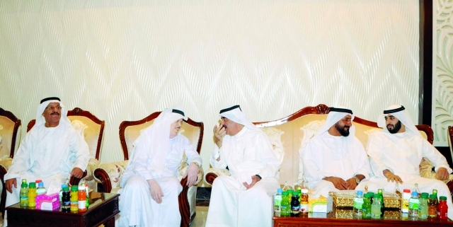 "حاكم أم القيوين  يحضر مأدبة مواطن وام"