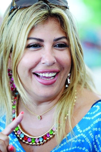 "لارا صوايا"