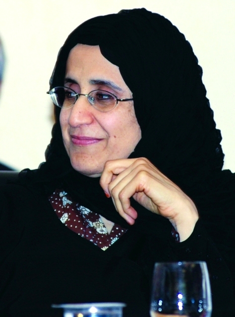 "خولة المعلا: انتهاء توريد جميع الكتب مطلع أغسطس المقبل"